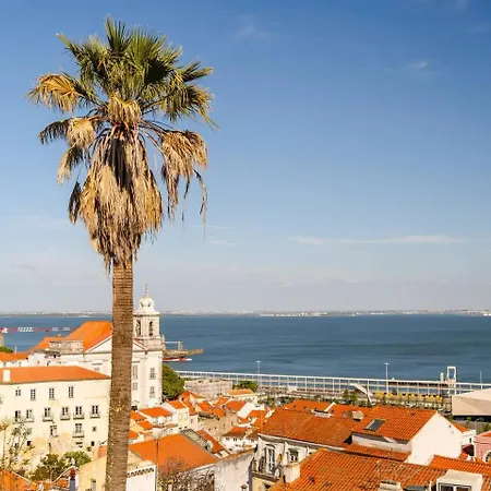 Luxurious 4-Bedroom Apartment Lisboa