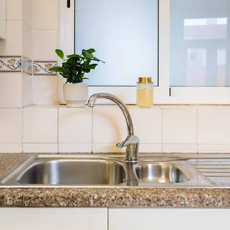 Daire Luxurious 4-Bedroom Apartment Lisboa