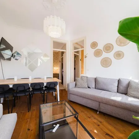 Luxurious 4-Bedroom Apartment Daire Lisboa